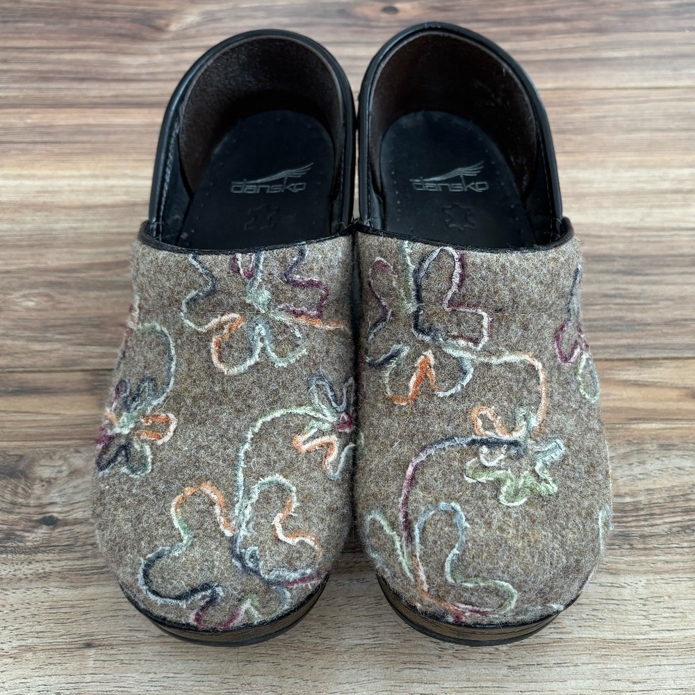 Dansko Felt Stitched Floral Embroidered Heeled Clog Slip On Size 37